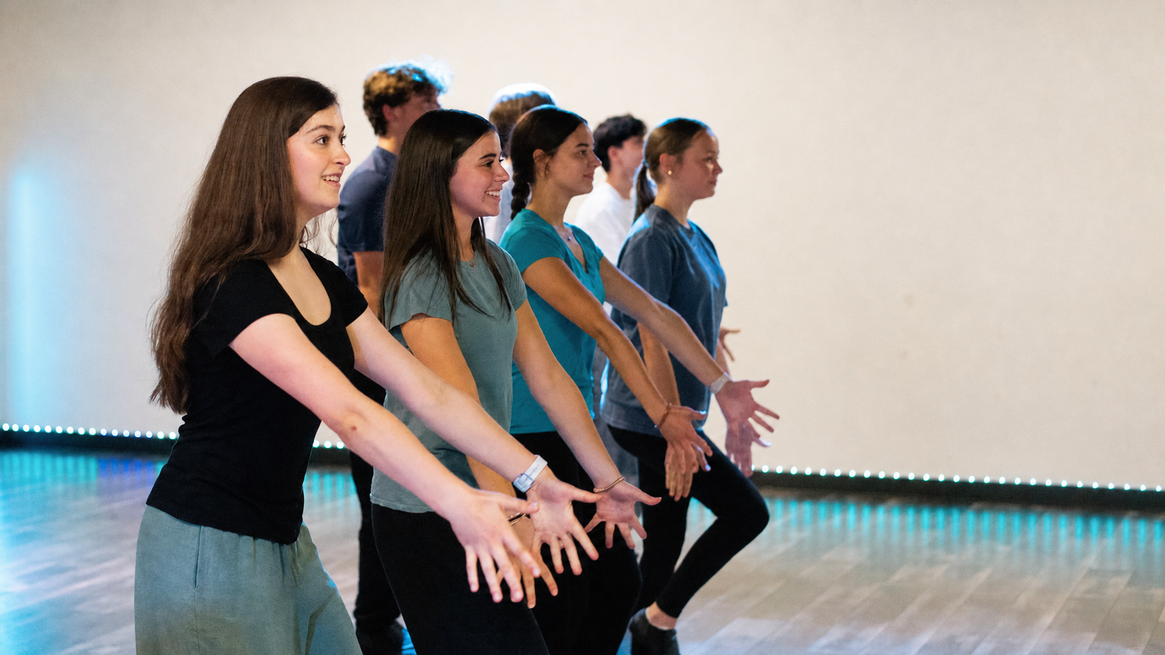 Eden students in a Jazz and Musical Theatre Dance class